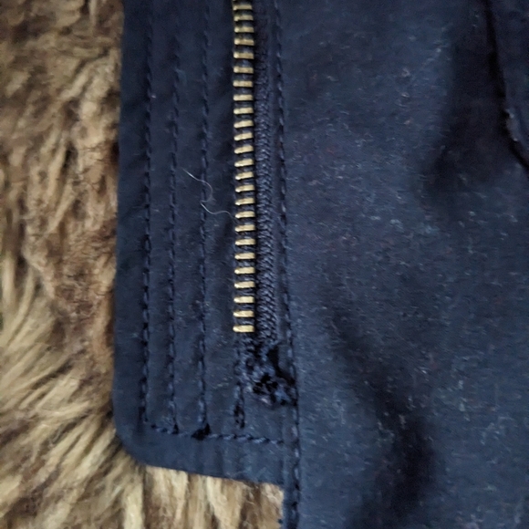 Hollister navy faux fur lined Parka - Picture 2 of 6